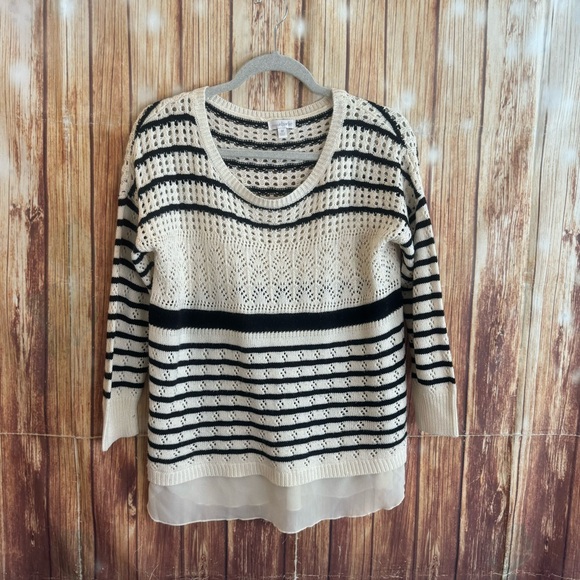 Charming Charlie Women’s Scoop Neck Striped Pullover Knit Sweater Size Medium - Picture 3 of 10